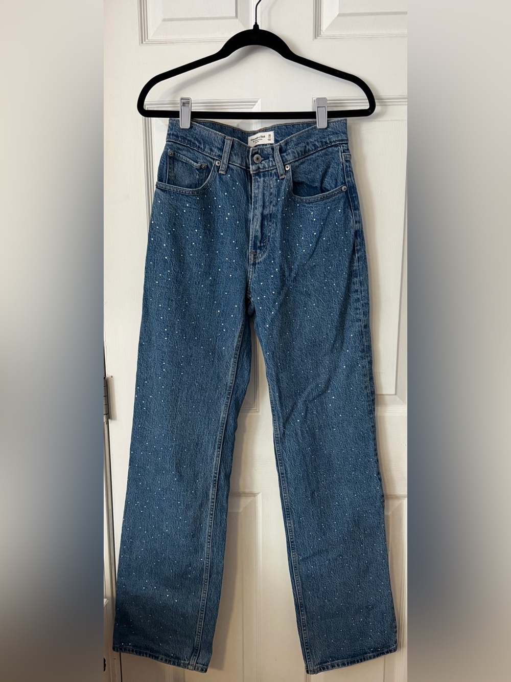 Abercrombie 90s Relaxed Jeans Rhinestone High Rise Size 26 Long Medium Wash
